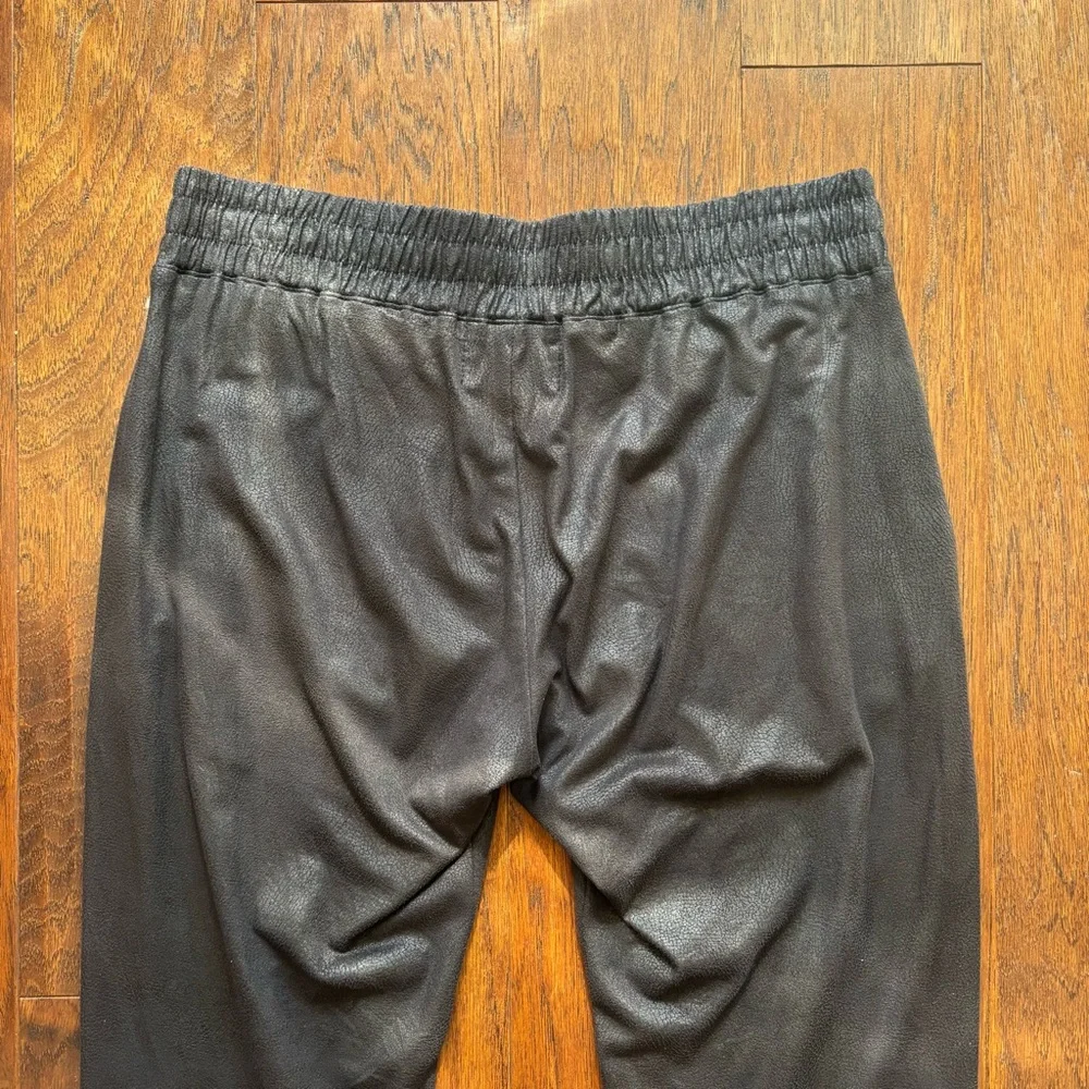 Monrow Black Brown Leather Look Joggers XS/S | Coated Faux Leather Pants